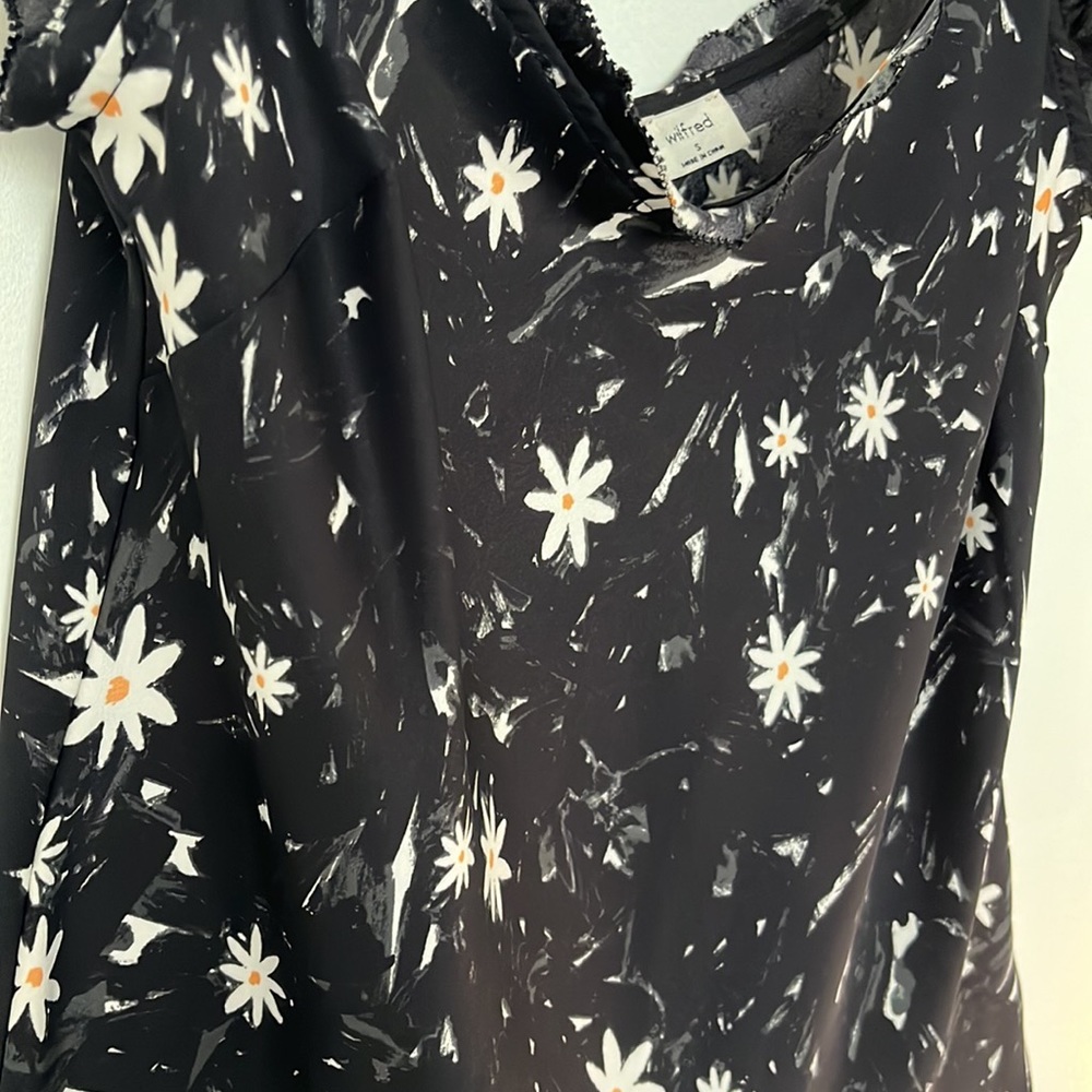 Aritzia Wilfred Ruffle Cami - Picture 5 of 6